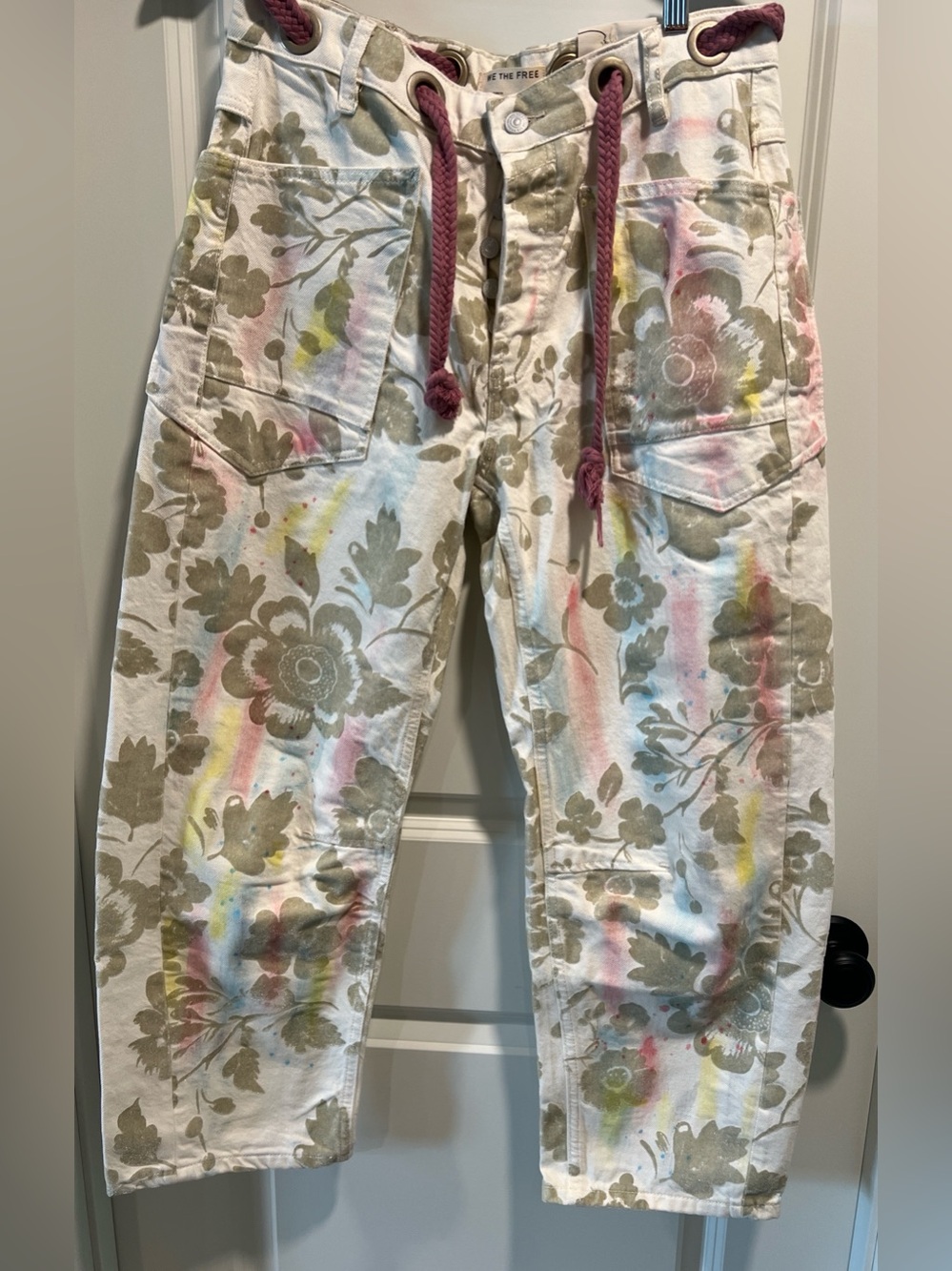 Free People We The Free Women’s Moxie Printed Flocked Barrel Jeans Size 26 NWOT